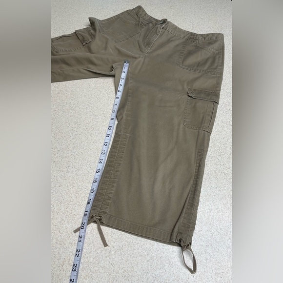 Style & Co Tie-Hem Cargo Capri Pants Size 8 - Picture 9 of 10
